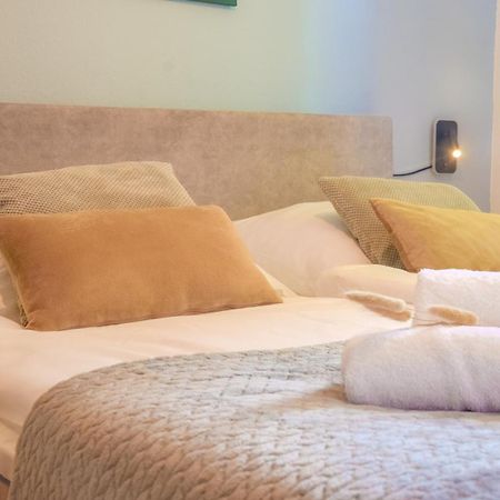 Milpau Buer 2 - Modernes Apartment Mit Queensize-Bett, Netflix, Nespresso, Waschmaschine & Smart Tv Gelsenkirchen Buitenkant foto